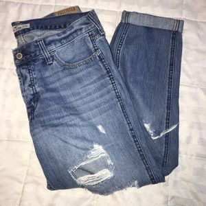 Hollister “Mom”/“Boyfriend” Jeans